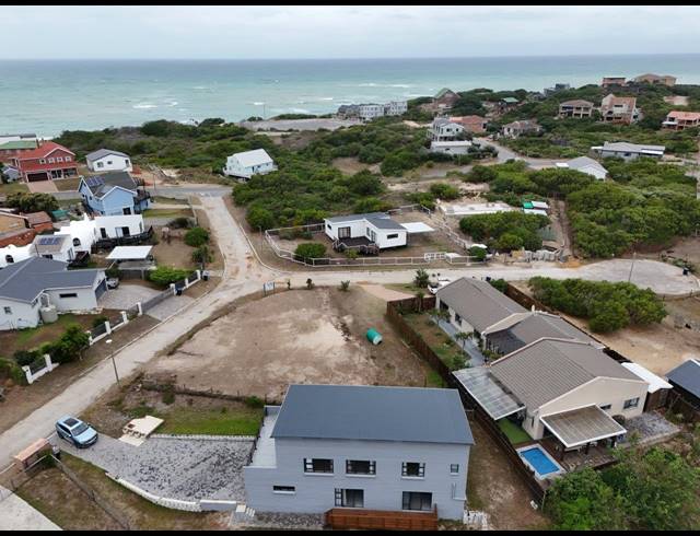 3 BEDROOM HOUSE FOR SALE IN PARADISE BEACH